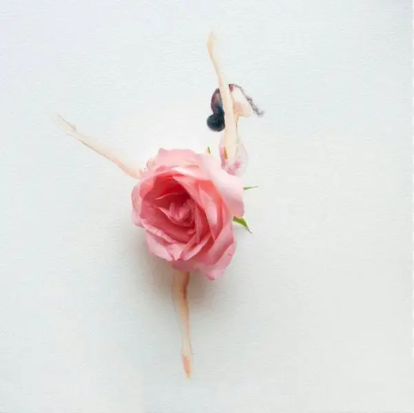 手绘粉色玫瑰跳舞女孩