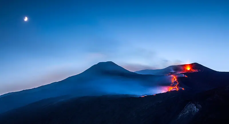 火山喷发桌面壁纸