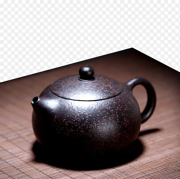 竹席上的茶壶