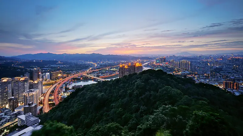 夜晚城市风景景观图