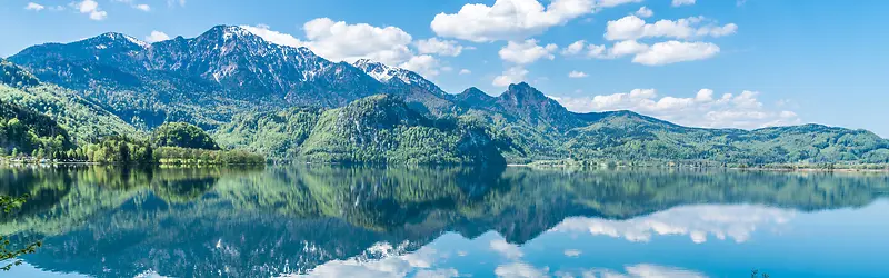 唯美雪山湖泊景色高清图片