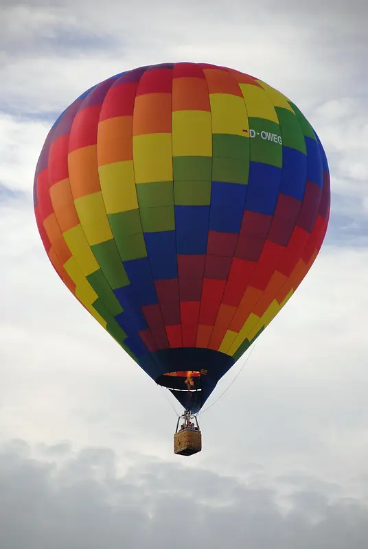 热气球 背景 天空 白云 飞翔12