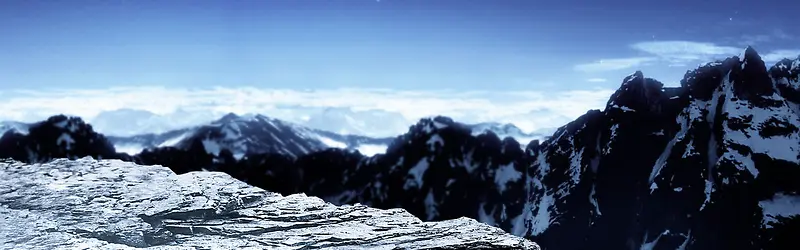 户外雪山背景
