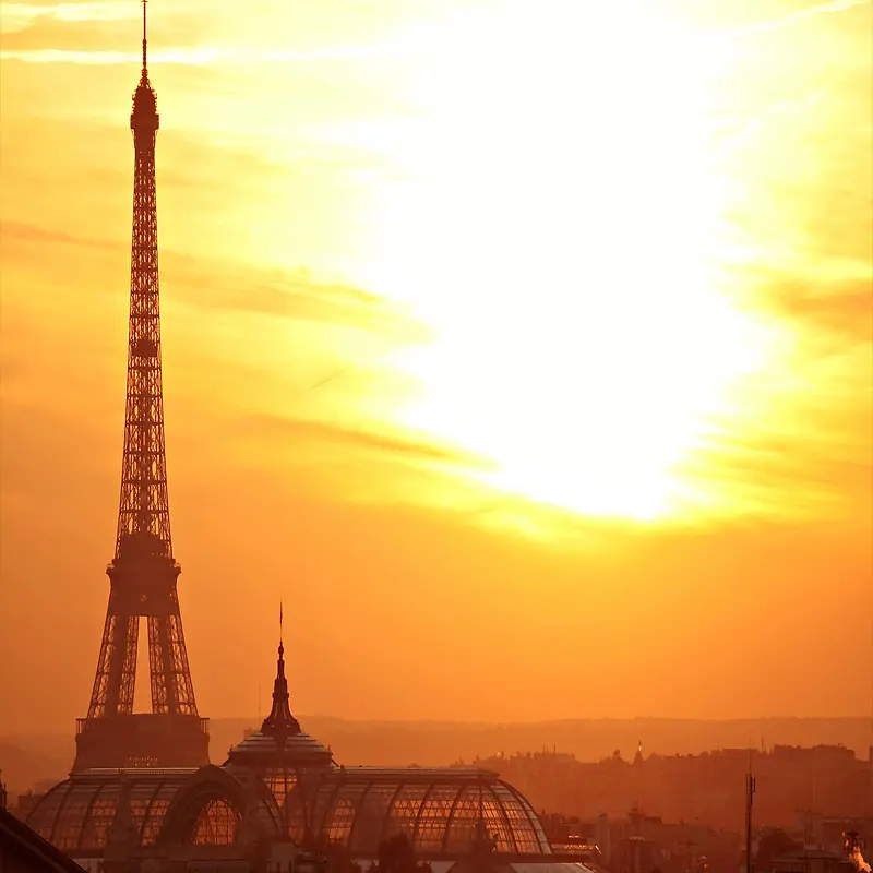 巴黎铁塔的夕阳背景