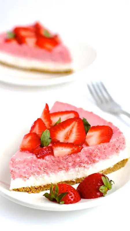 草莓蛋糕小清新H5背景