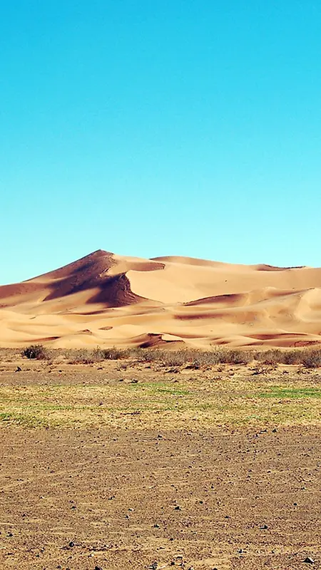 沙漠中的蓝天白云H5背景