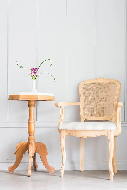 椅子桌子鲜花植物休闲温馨墙壁家居背景