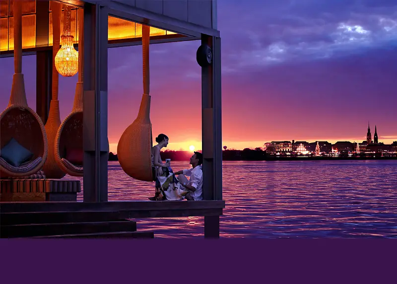 唯美紫色城市夜景别墅湖景地产海报背景模板