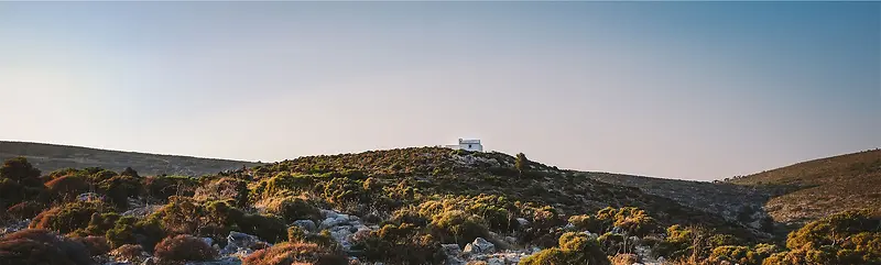 蓝天宽阔草地背景