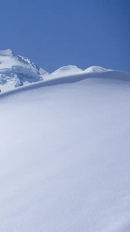 蓝色简约冬季雪山H5背景素材