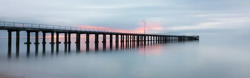 摄影海岸上的桥背景