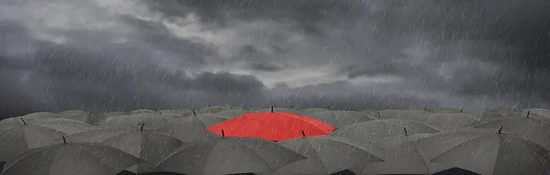 乌云大雨灰伞红伞