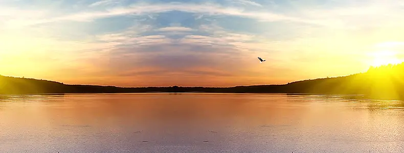夕阳下湖水背景