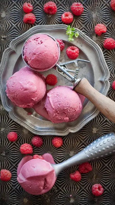 美味甜点草莓冰淇淋H5背景