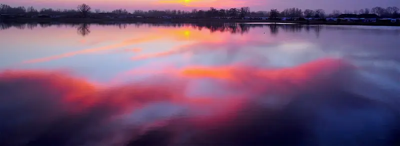 浪漫夕阳湖面森林唯美背景