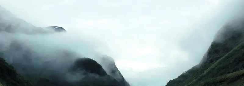 山雾缭绕