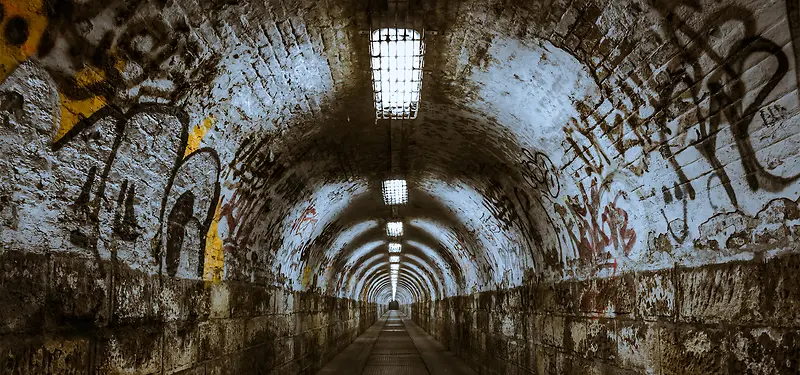纵深感深邃的布达佩斯隧道背景