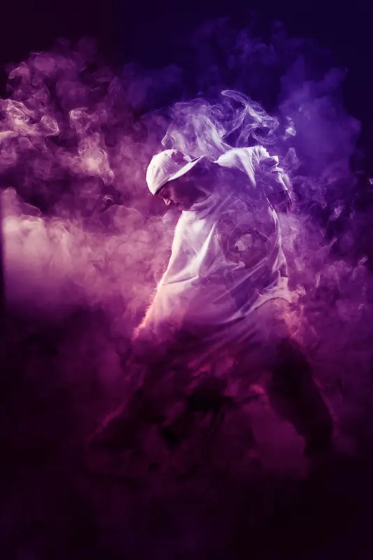 紫色烟雾篮球背景图