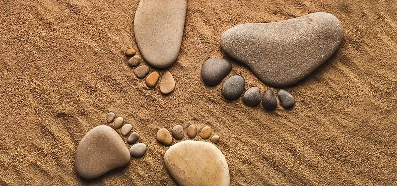 沙滩石子脚丫图片背景