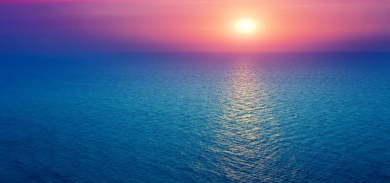 蓝色海面日出