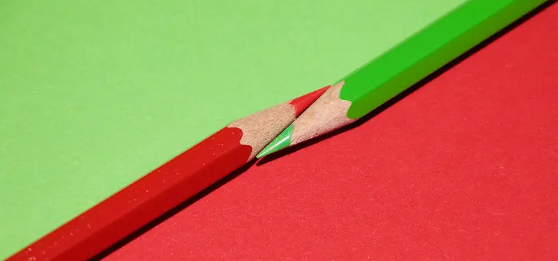 红绿铅笔背景