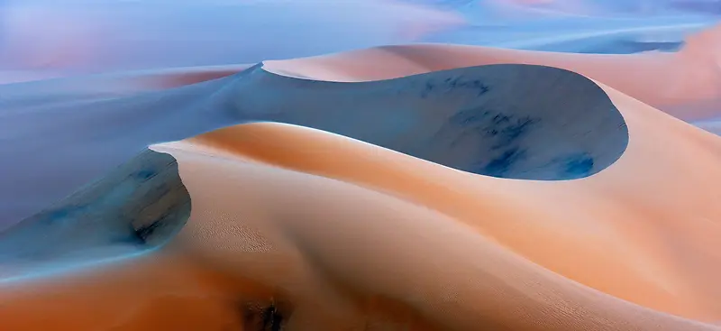 风景蓝色沙漠黄色背景