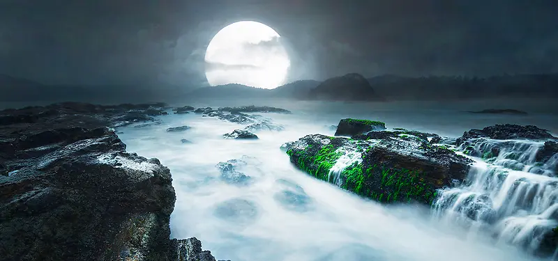 海边月光背景图