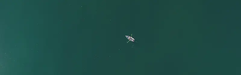 绿色极简风划船banner背景
