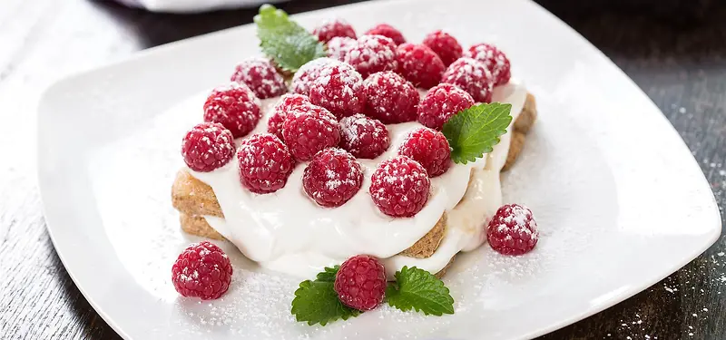 美食树莓奶油餐盘