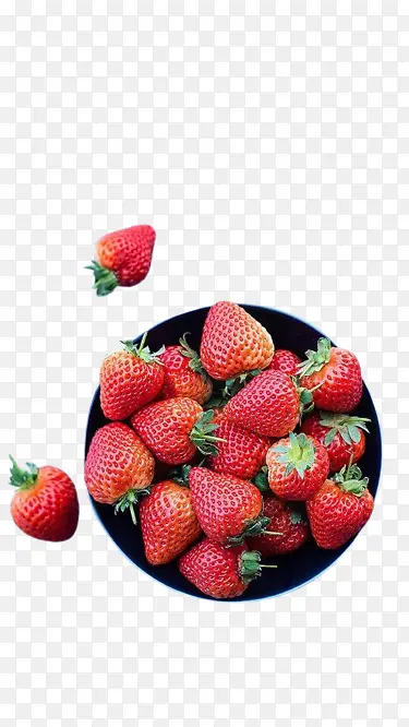 俯拍一盘草莓