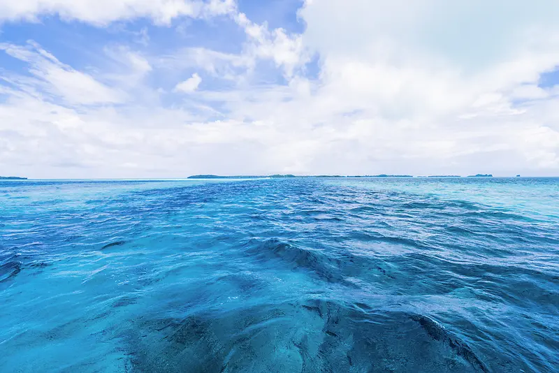 广阔的海洋背景