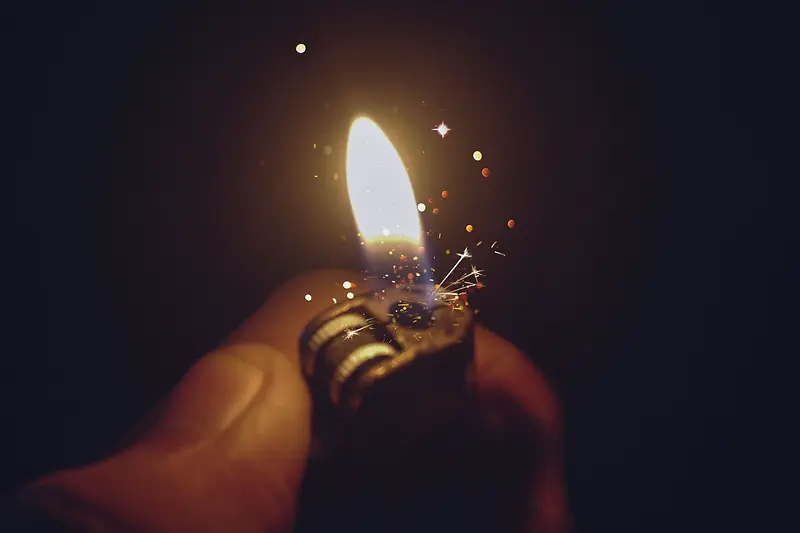 火焰的通透燃烧的炽热世界