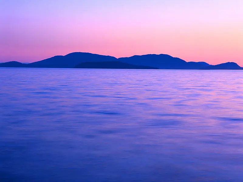 紫色的海面风景