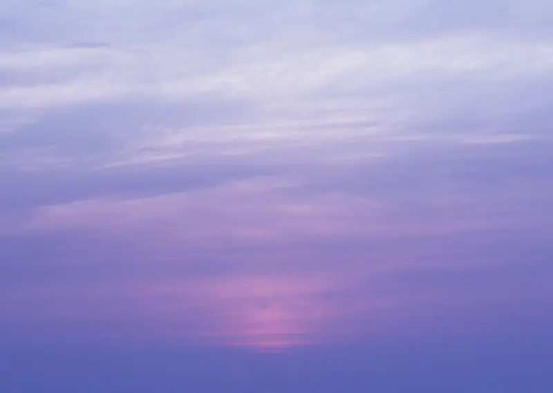 紫色云海霞光