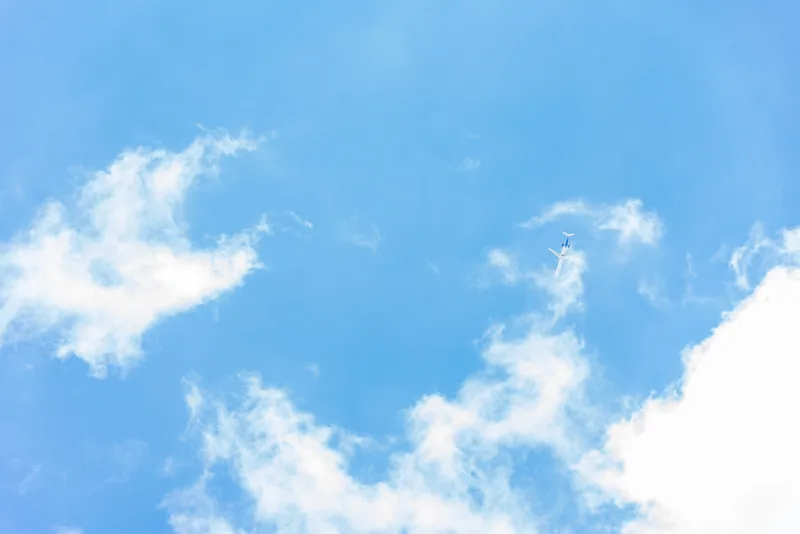 天气晴朗阳光明媚天空