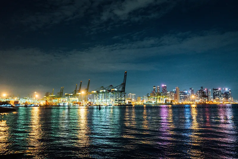 唯美海湾城市夜景